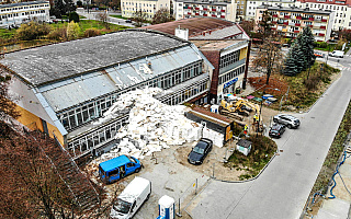 Rozpoczęła się rozbiórka basenu przy ul. Głowackiego